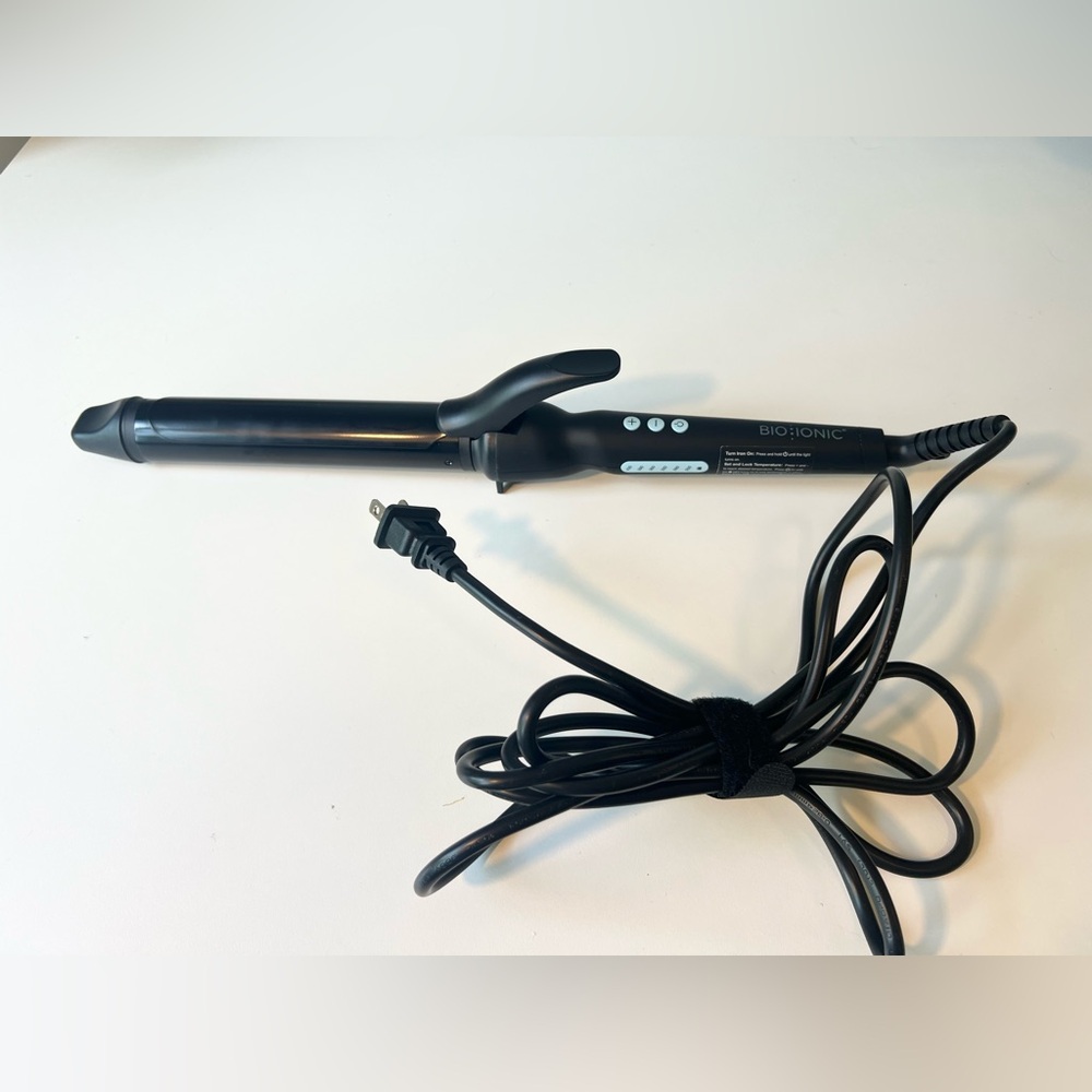 Bio Ionic 1.25” Long Barrel Curling Iron *excellent condition*